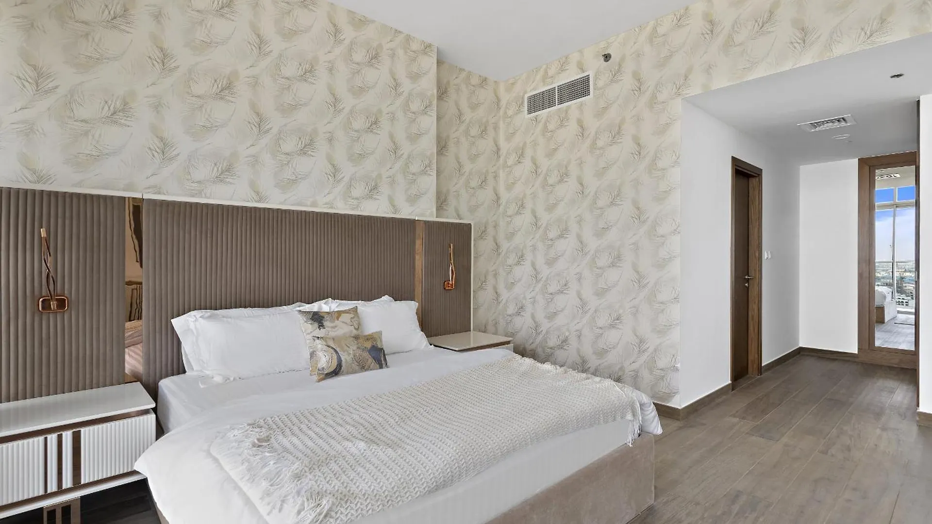 Vayk - Bright 4 Bd Penthouse With Spacious Terrace Dubai 0*,  United Arab Emirates