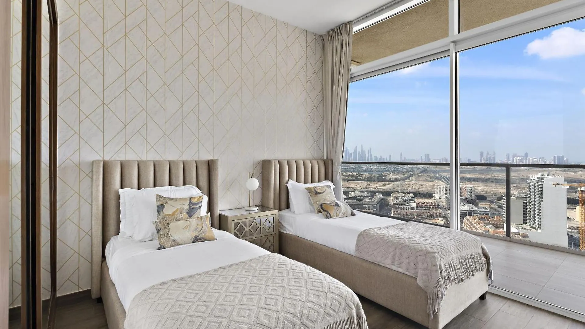 Vayk - Bright 4 Bd Penthouse With Spacious Terrace Dubai United Arab Emirates