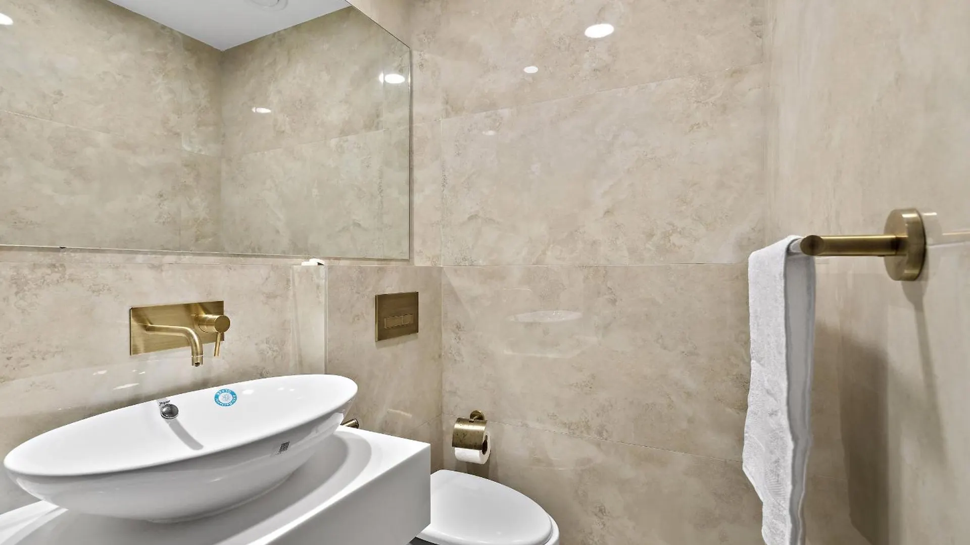 Vayk - Bright 4 Bd Penthouse With Spacious Terrace Dubai
